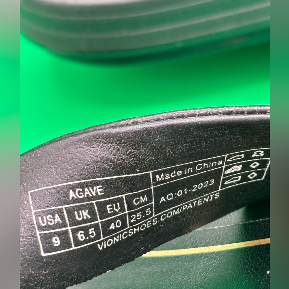 Vionic Agave Woman’s Sandals Size 9 Black Leather Thong Shoes - Picture 2 of 8